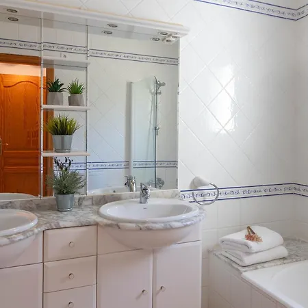 Baladrar Way By Abahana Villa *